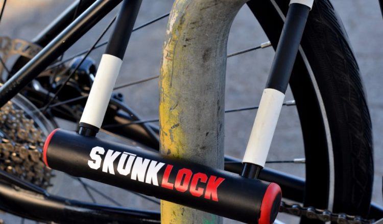 skunklock-stinky-lock-2