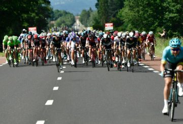 Critérium du Dauphiné road bike peloton